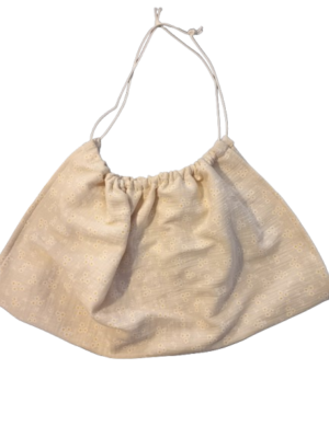 Weegdoek champagne met witte bloemetjes