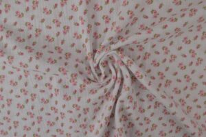 Hydrofieldoek wit met roze roosjes