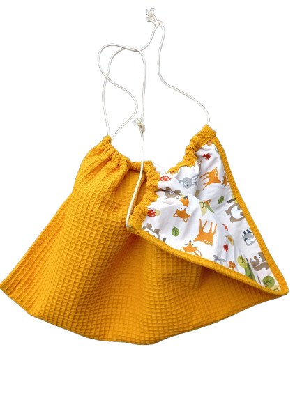 Weegdoek wafel geel met diertjes Weegdoek wafel geel met beige diertjes